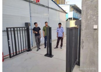 鋼城小區廣告小門門禁安裝萊蕪柵欄小門門禁維修廠家