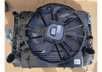 寶馬E84電子扇 龍門架 尾門撐桿 剎車盤 方向機