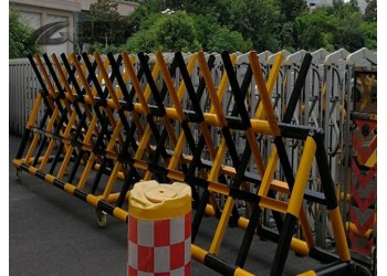 湖北可移動攔車拒馬 湖北交通拒馬 防沖撞護欄批發