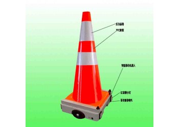 智能移動路錐機(jī)器人 封路路錐機(jī)器人交通安全設(shè)施廠家